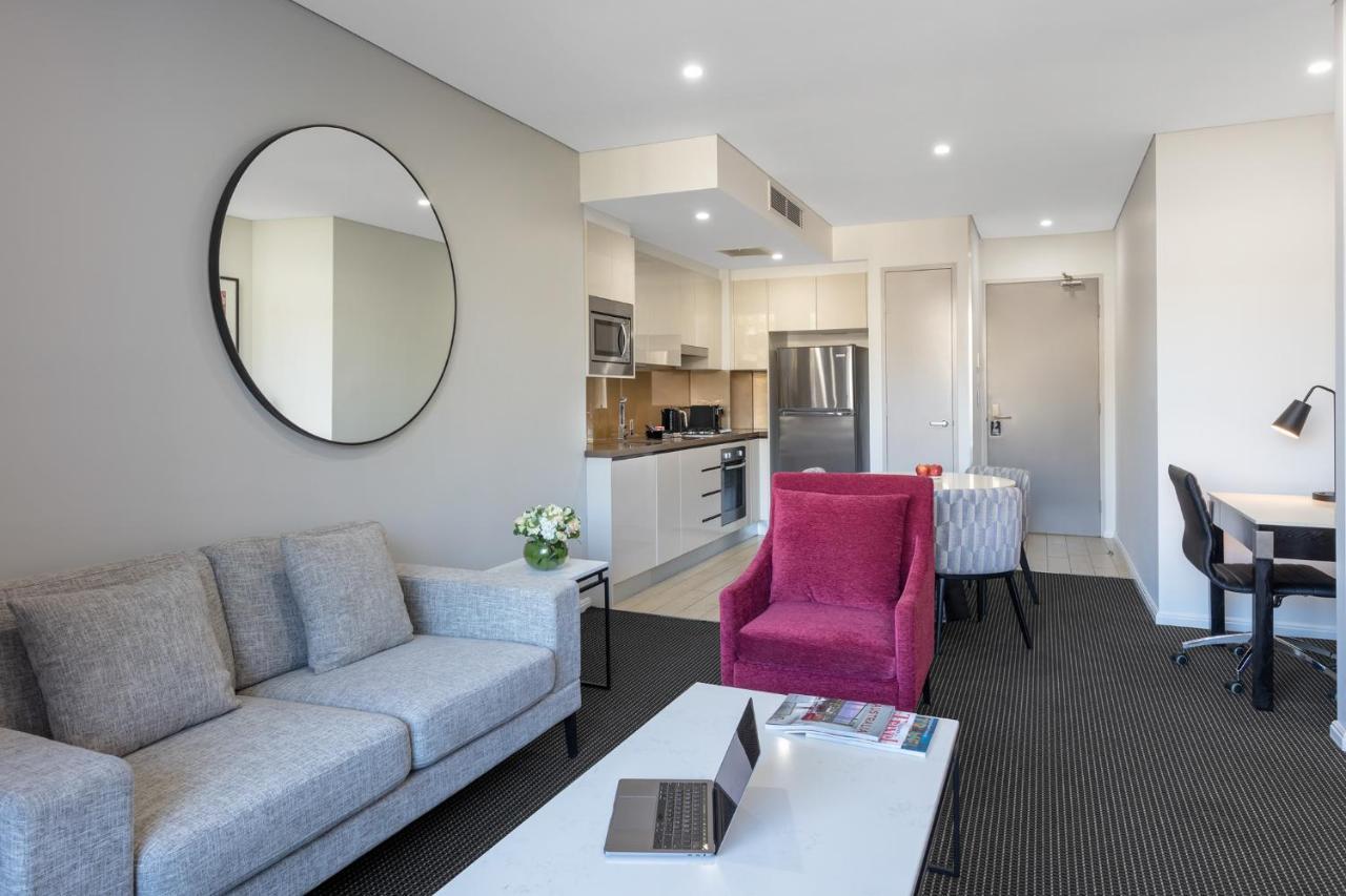 Meriton Suites North Ryde Sydney Eksteriør bilde A typical apartment at the hotel