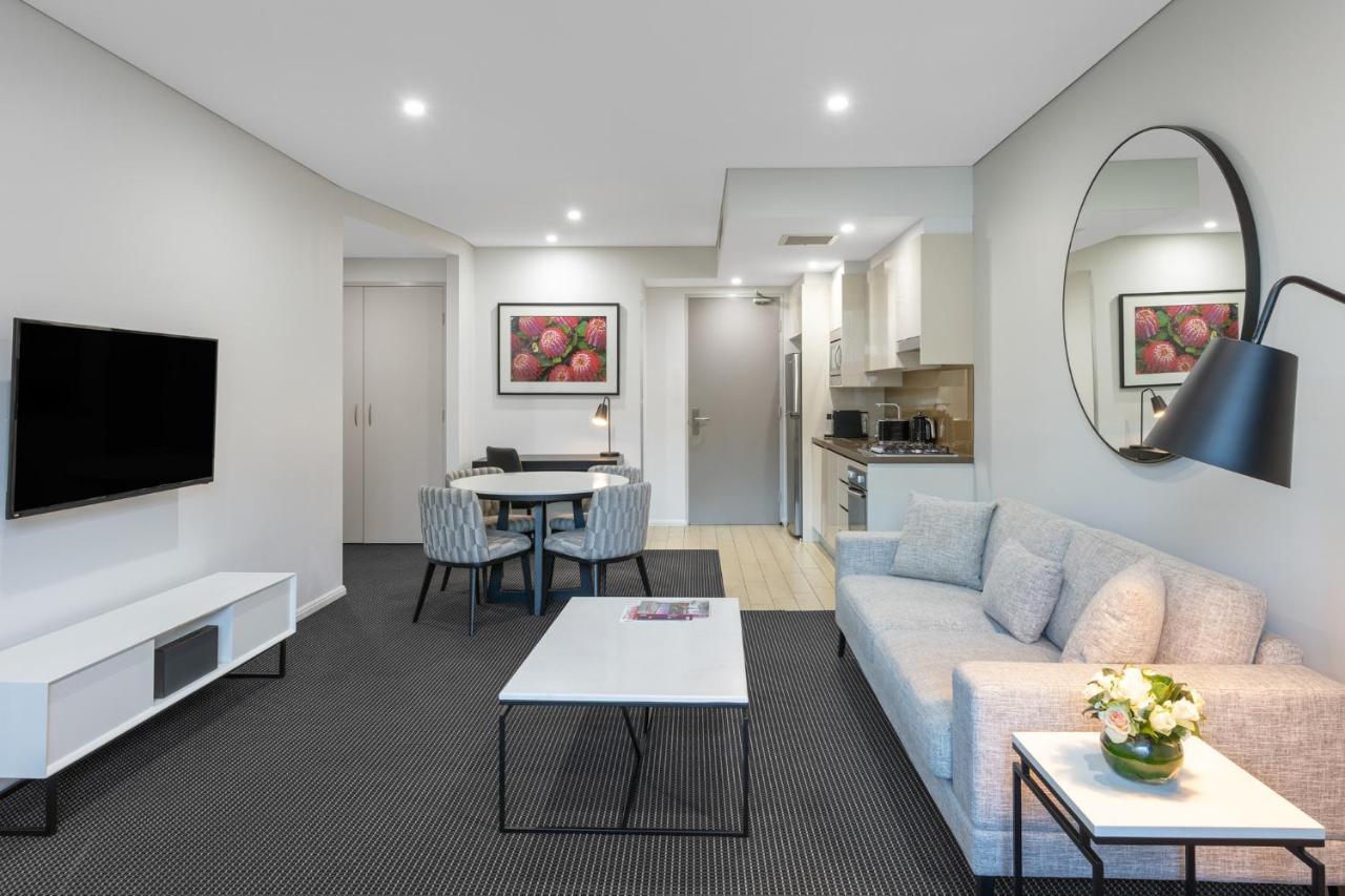 Meriton Suites North Ryde Sydney Eksteriør bilde A typical apartment at the hotel